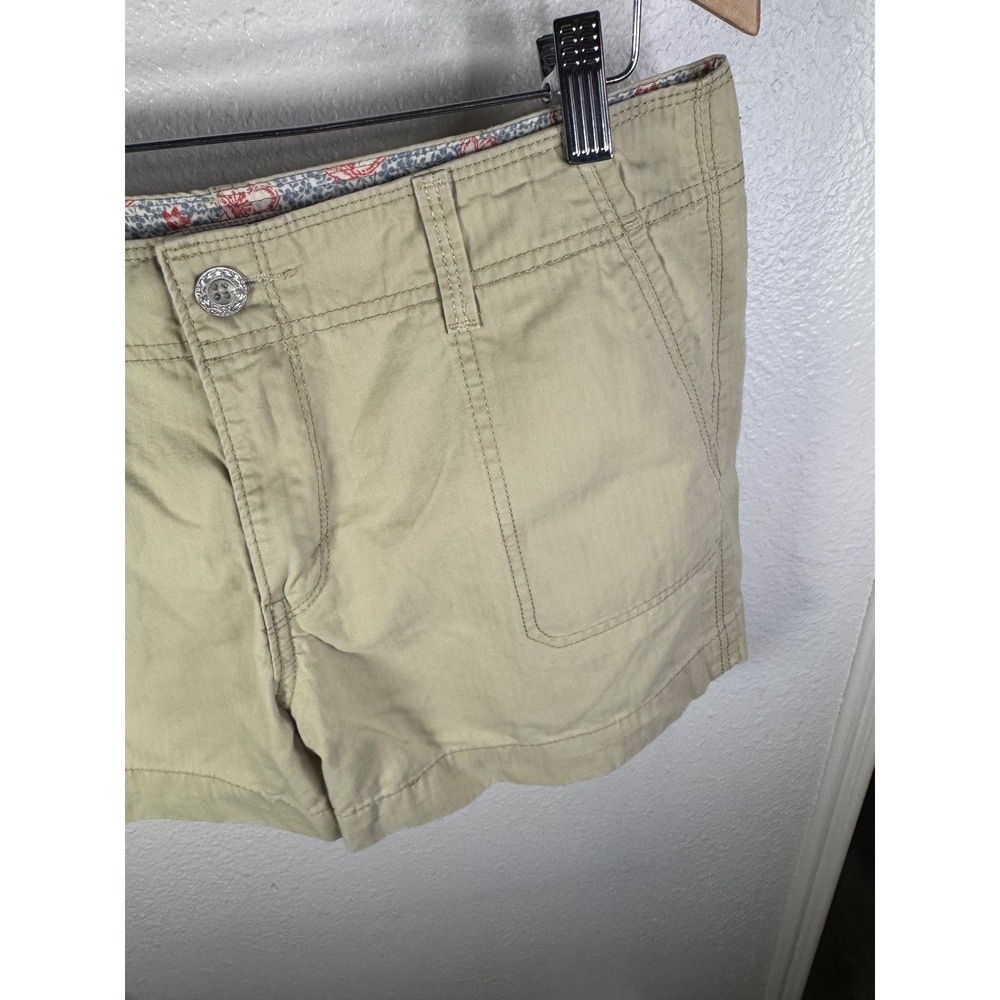 Levi's Women's Khaki Cotton Shorts Size 8 Beige Casual Summer Classic Pockets - Picture 3 of 6